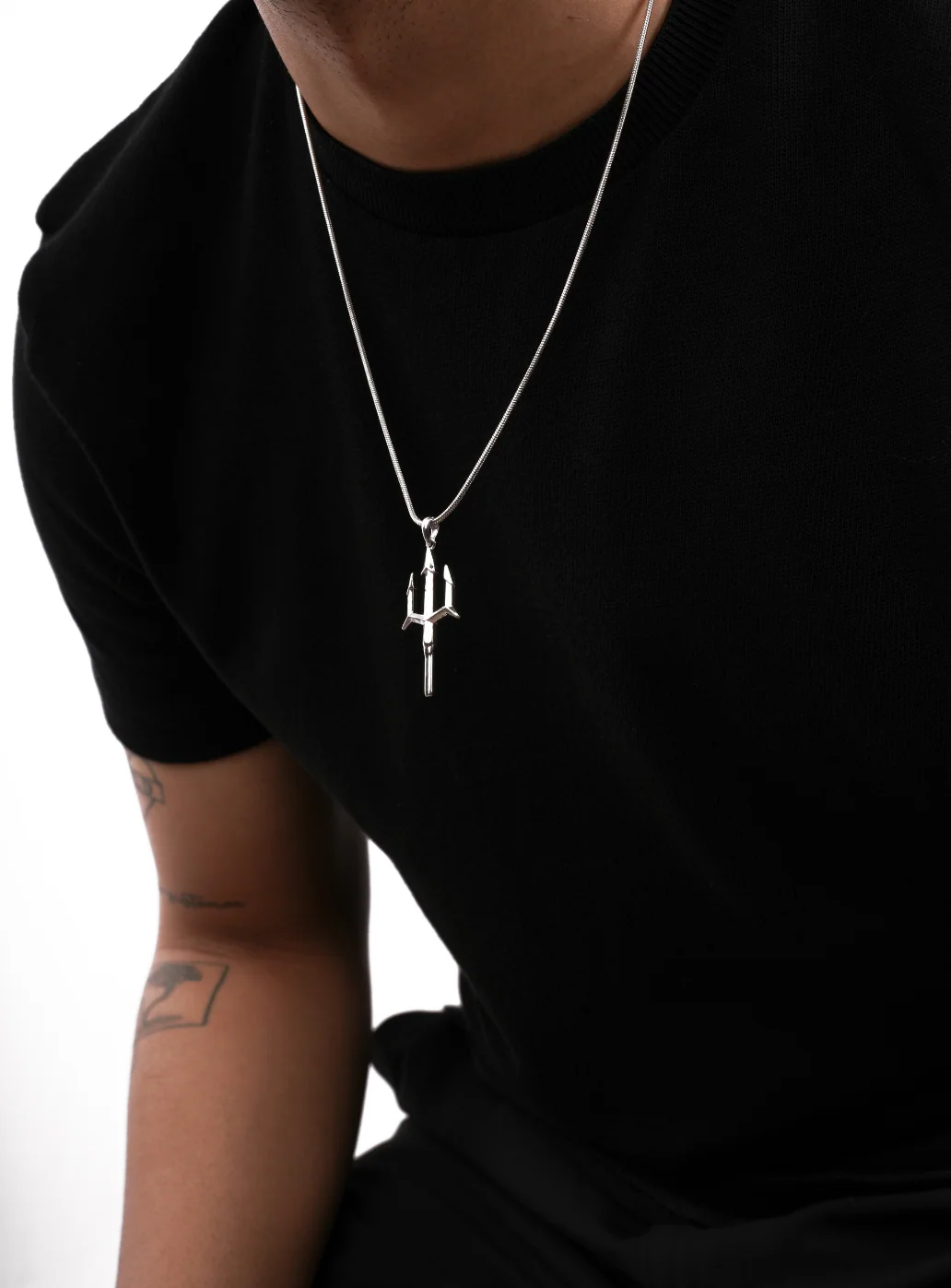 Trident Pendant with Chain - Image 4
